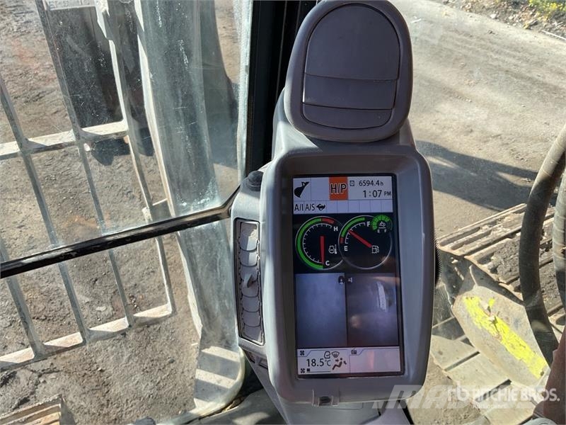 Hitachi ZX225US Crawler excavators