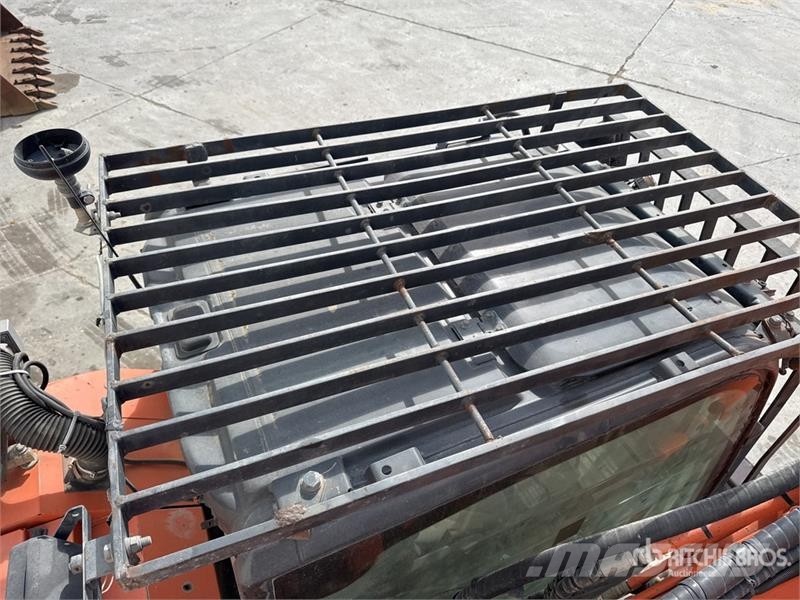 Hitachi ZX225USLC-6 Escavatori cingolati