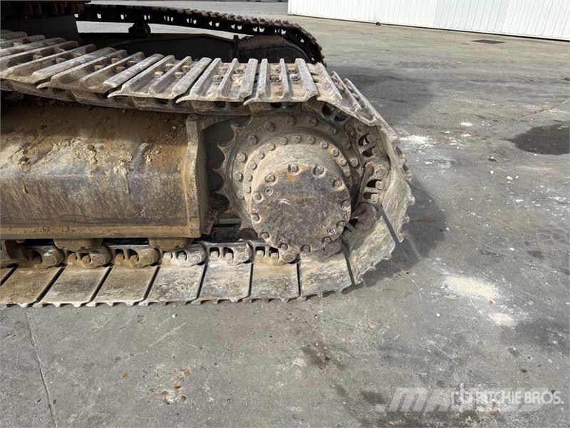 Hitachi ZX225USLC-6 Escavatori cingolati