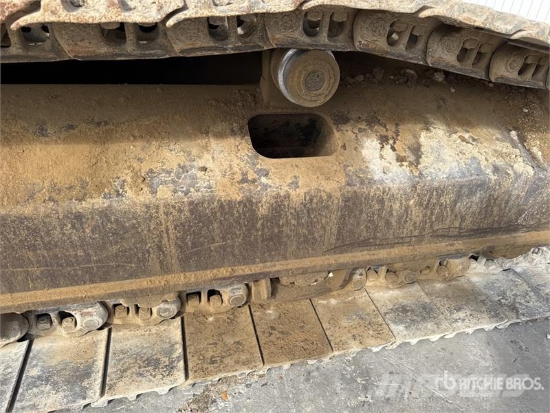 Hitachi ZX225USLC-6 Escavatori cingolati