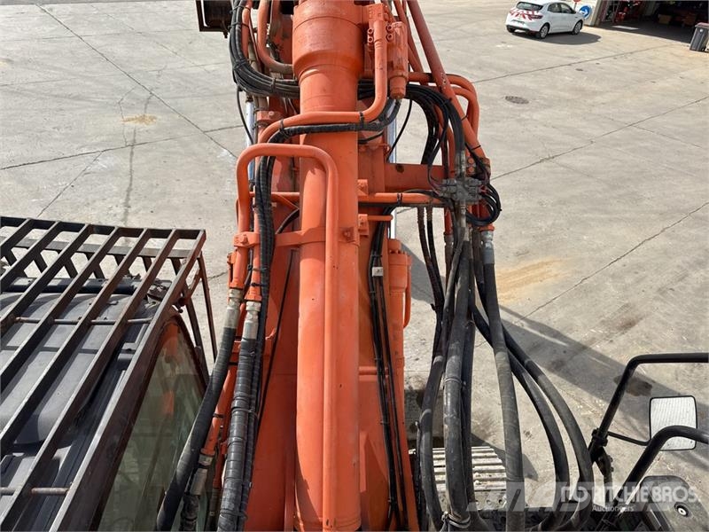 Hitachi ZX225USLC-6 Escavatori cingolati
