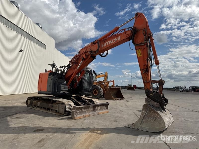 Hitachi ZX225USLC-6 Escavatori cingolati