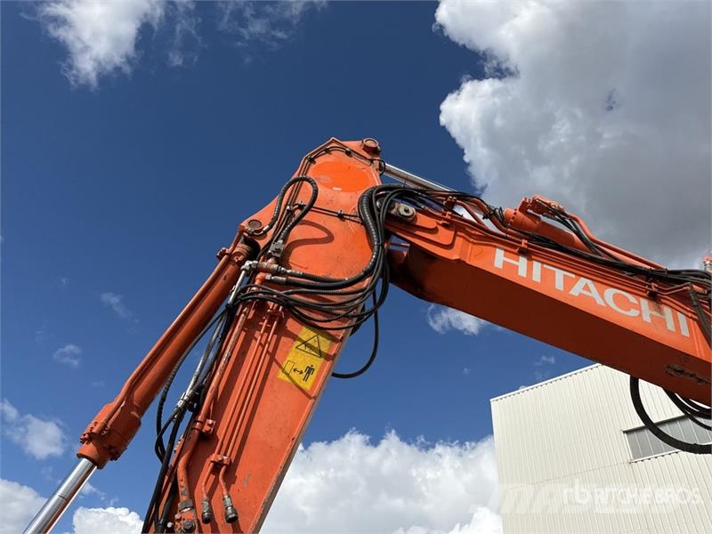 Hitachi ZX225USLC-6 Escavatori cingolati