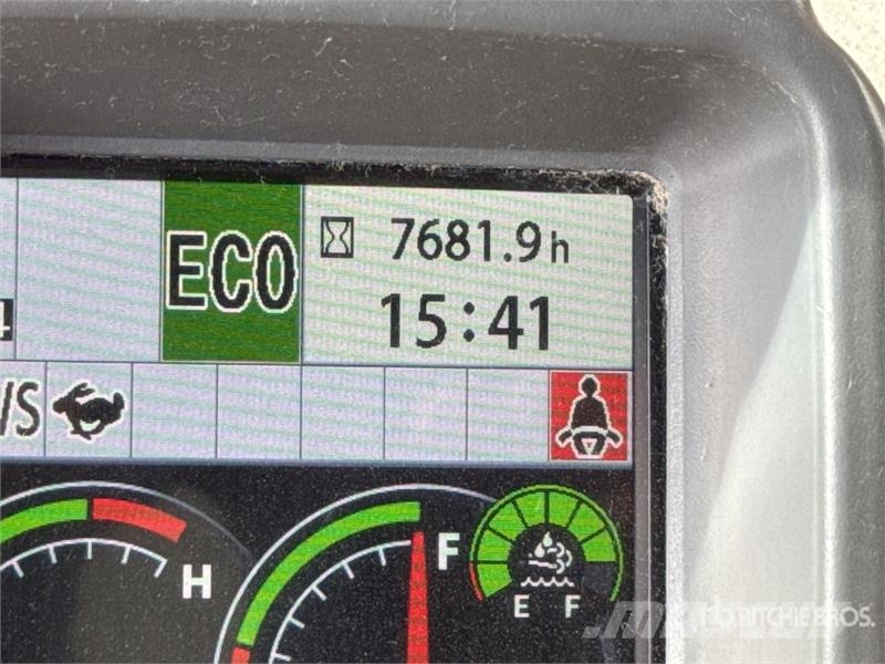 Hitachi ZX225USLC-6 Escavatori cingolati