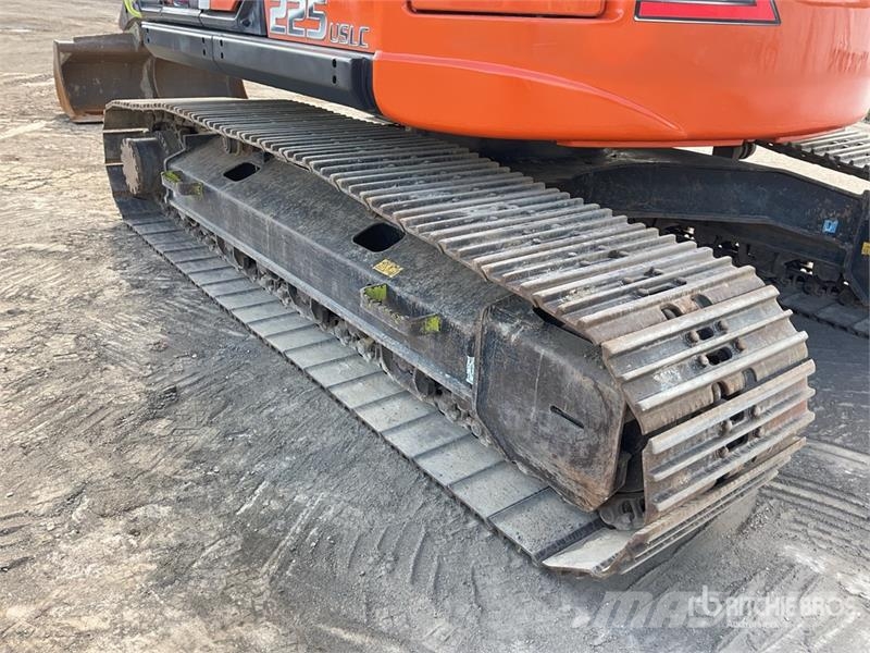 Hitachi ZX225USLC-7 Tracked Excavator Bageri gusjeničari