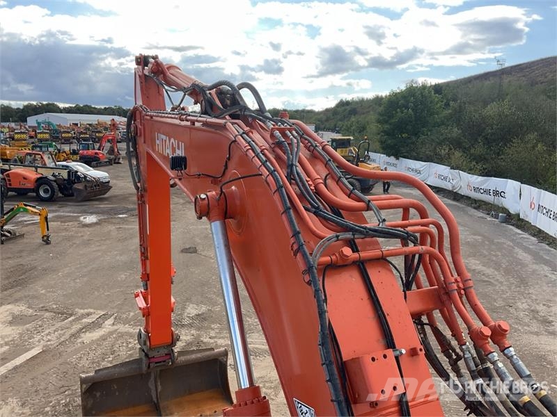 Hitachi ZX225USLC-7 Tracked Excavator Bageri gusjeničari