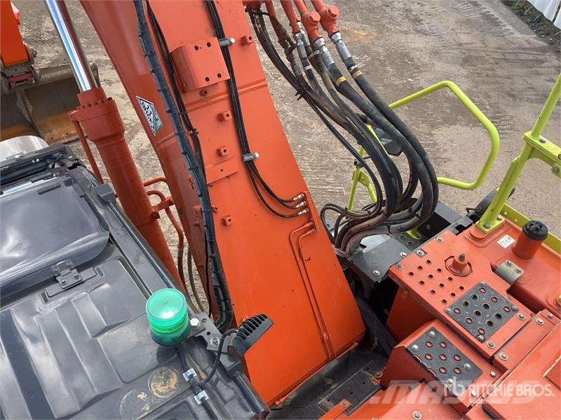 Hitachi ZX225USLC-7 Tracked Excavator Bageri gusjeničari