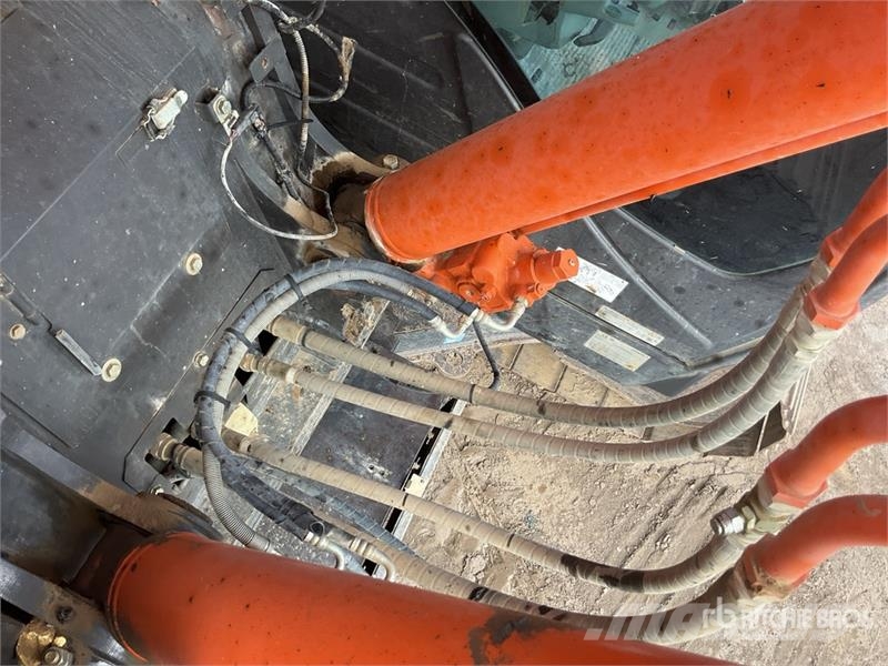 Hitachi ZX225USLC-7 Tracked Excavator Bageri gusjeničari