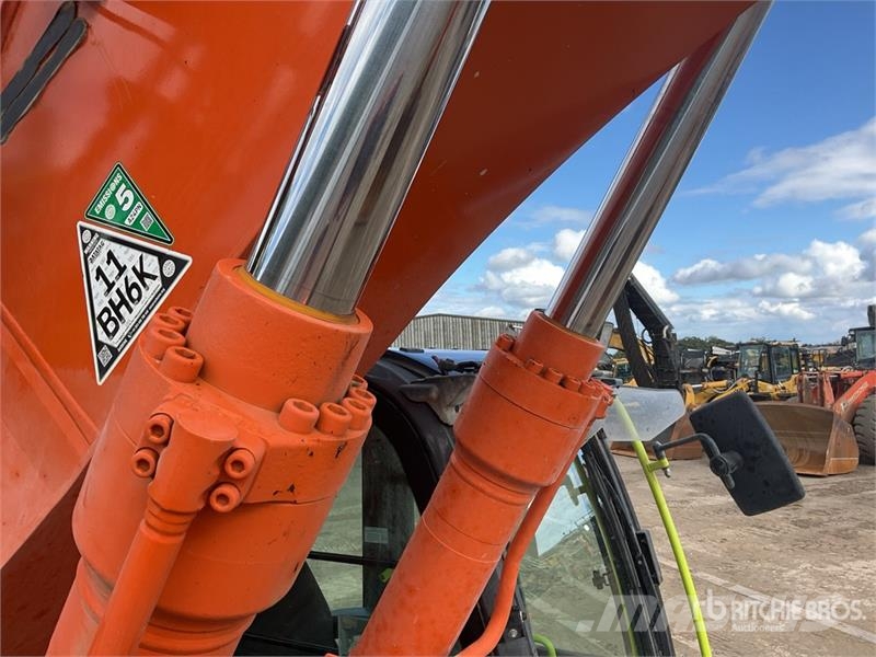 Hitachi ZX225USLC-7 Tracked Excavator Bageri gusjeničari