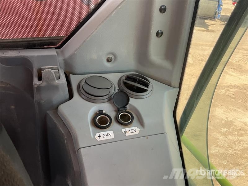 Hitachi ZX225USLC-7 Tracked Excavator Bageri gusjeničari