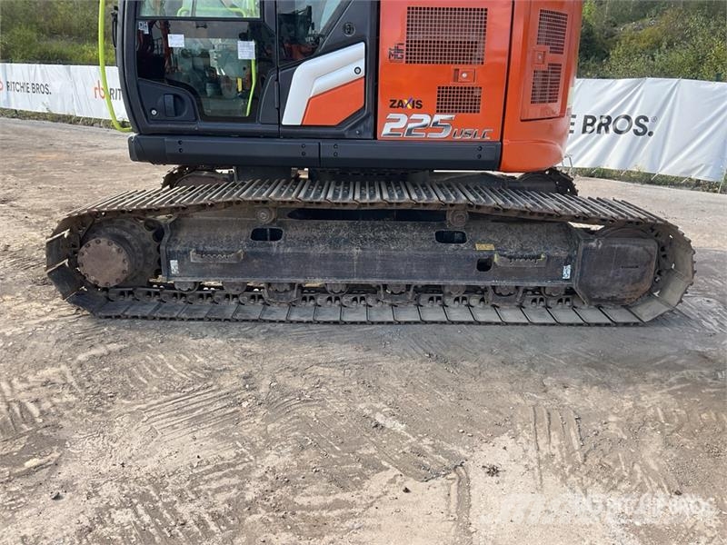 Hitachi ZX225USLC-7 Tracked Excavator Bageri gusjeničari