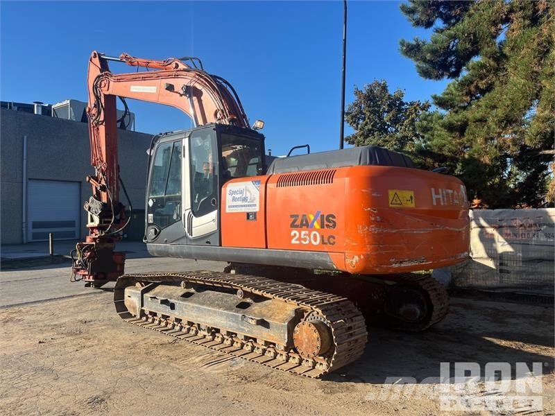 Hitachi ZX250LCN-3 Tracked Excavator حفارات زحافة