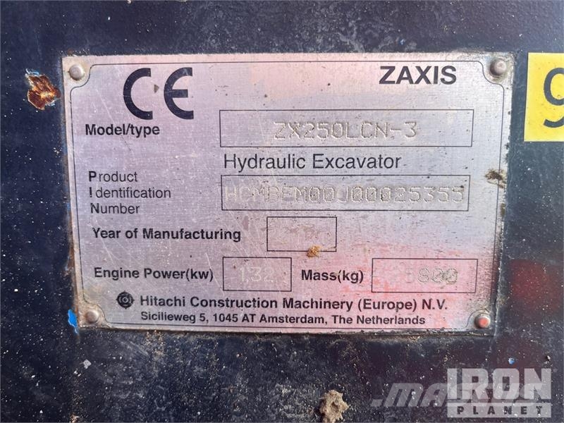 Hitachi ZX250LCN-3 Tracked Excavator حفارات زحافة