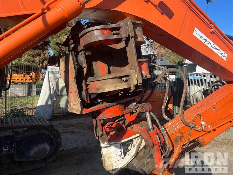 Hitachi ZX250LCN-3 Tracked Excavator حفارات زحافة