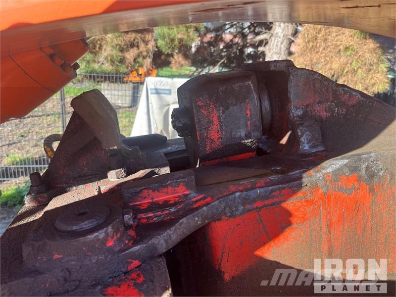 Hitachi ZX250LCN-3 Tracked Excavator حفارات زحافة