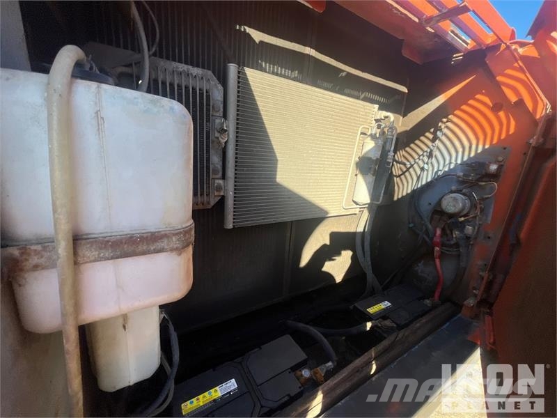Hitachi ZX250LCN-3 Tracked Excavator حفارات زحافة