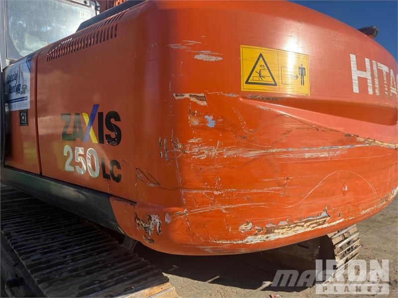 Hitachi ZX250LCN-3 Tracked Excavator حفارات زحافة