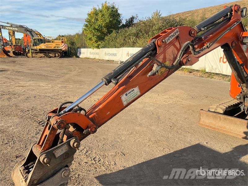 Hitachi ZX26U-6 Mini Excavator Minikaivukoneet < 7t