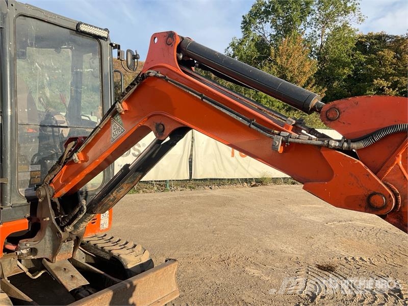 Hitachi ZX26U-6 Mini Excavator Minikaivukoneet < 7t