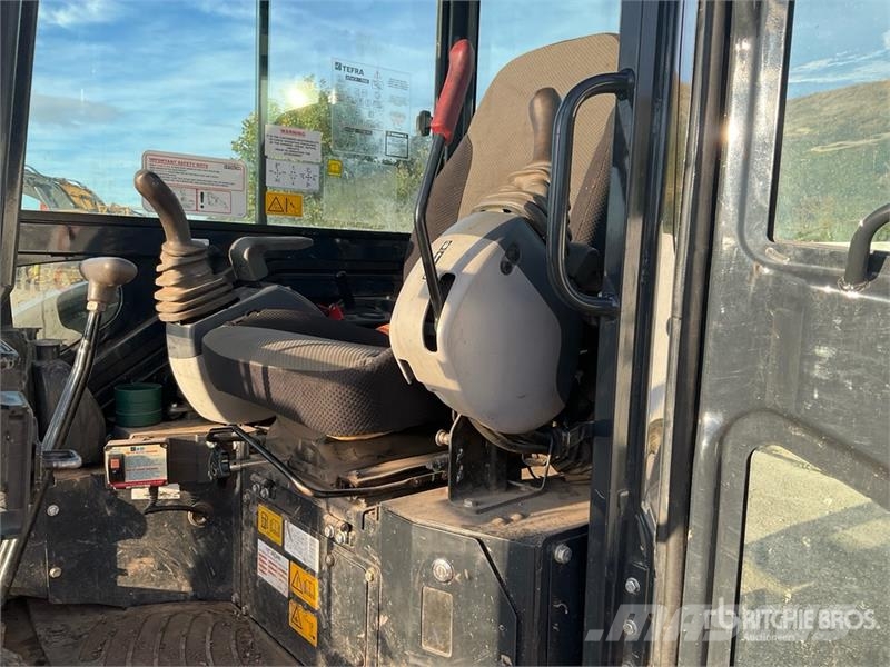 Hitachi ZX26U-6 Mini Excavator Minikaivukoneet < 7t