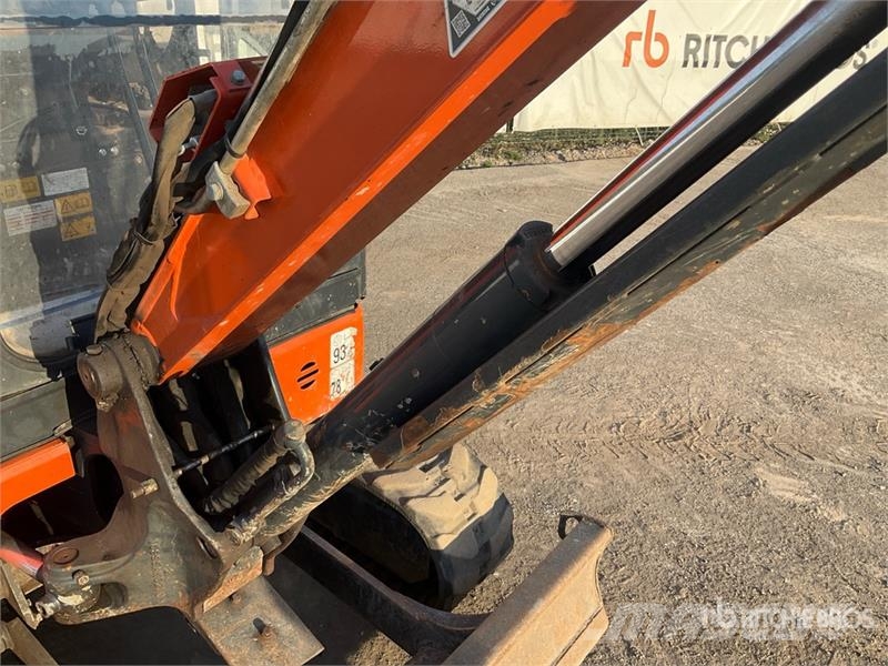 Hitachi ZX26U-6 Mini Excavator Minikaivukoneet < 7t