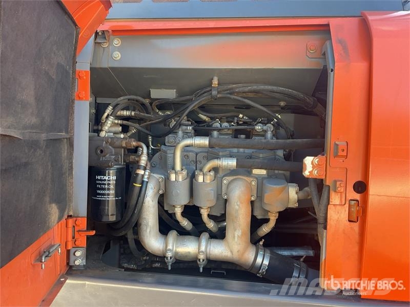 Hitachi ZX300LC-6 Tracked Excavator Bageri guseničari