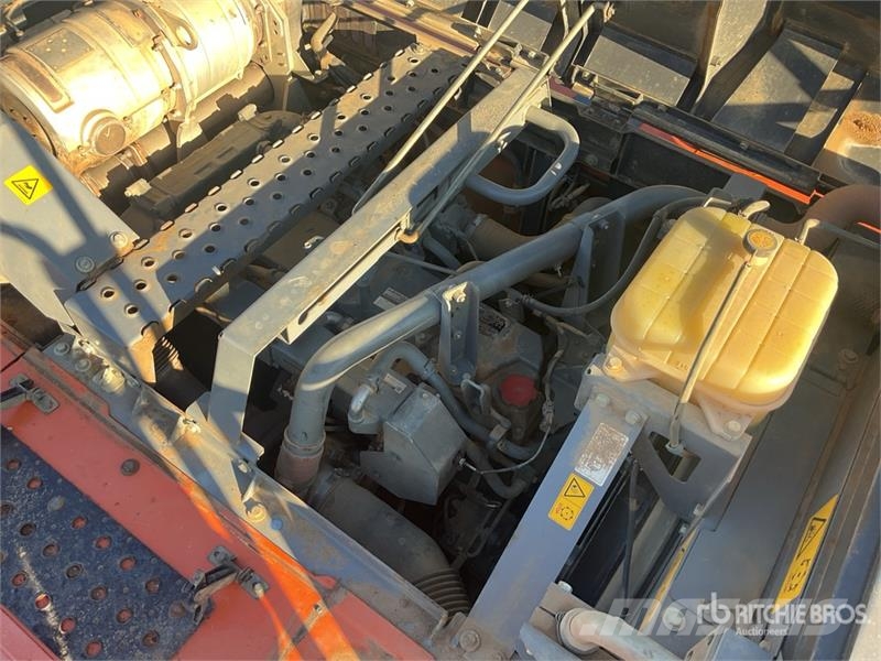 Hitachi ZX300LC-6 Tracked Excavator Bageri guseničari