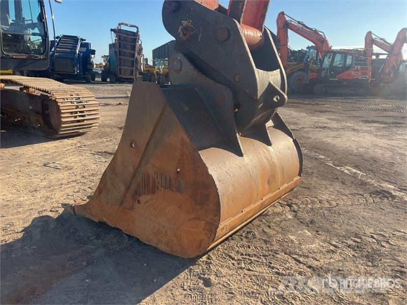Hitachi ZX300LC-6 Tracked Excavator Bageri guseničari