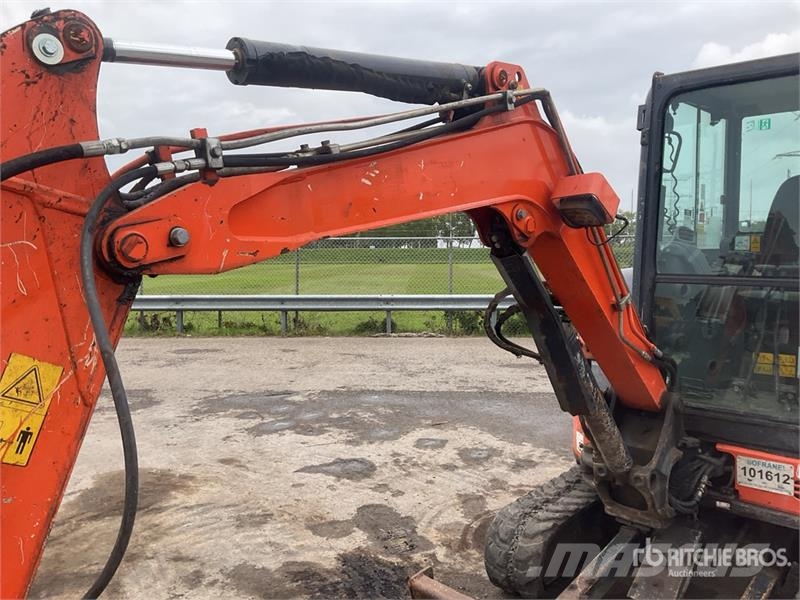 Hitachi ZX33U-5A CLR Mini Excavator Mini excavatoare < 7t
