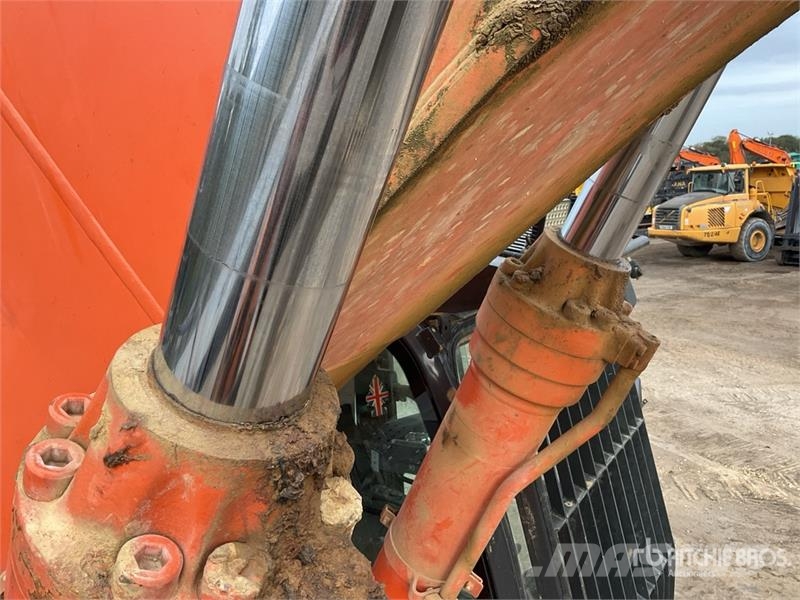 Hitachi ZX350LCH-6 Tracked Excavator Crawler excavators