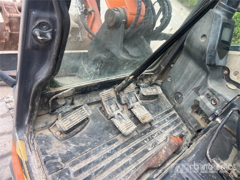 Purchase Hitachi ZX60USB mini excavators < 7t (mini diggers), Bid