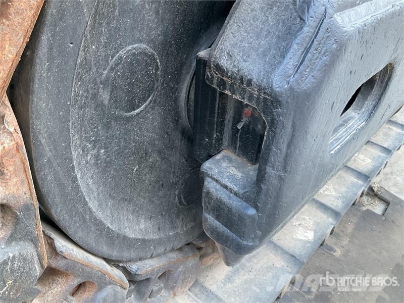 Hitachi ZX870LCR-5B Tracked Excavator Crawler excavators