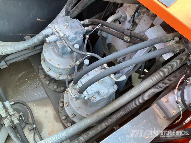 Hitachi ZX870LCR-5B Tracked Excavator Crawler excavators