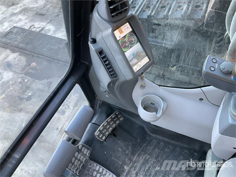 Hitachi ZX870LCR-5B Tracked Excavator Crawler excavators