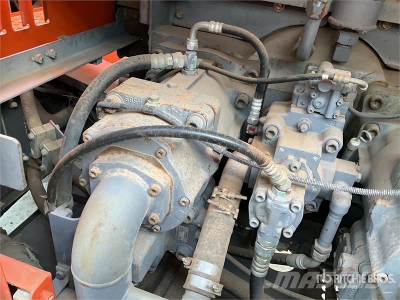 Hitachi ZX870LCR-5B Tracked Excavator Crawler excavators