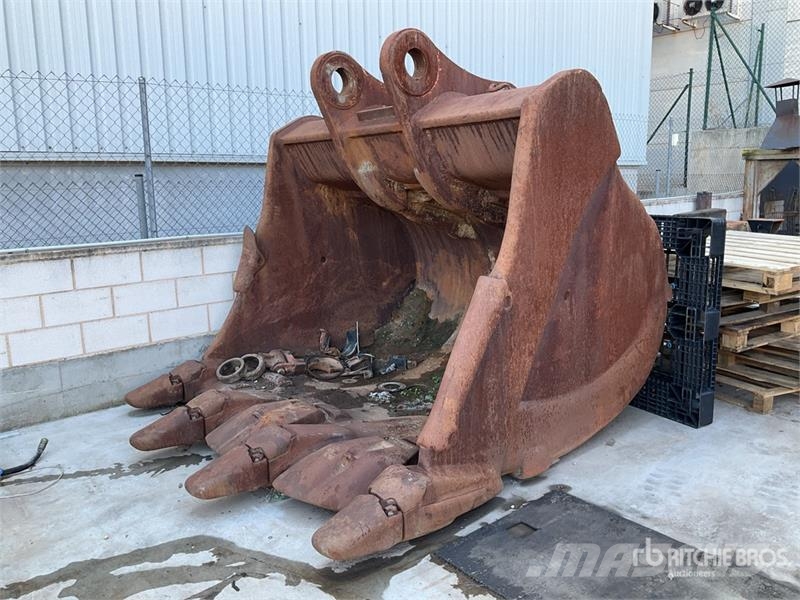 Hitachi ZX870LCR-5B Tracked Excavator Crawler excavators