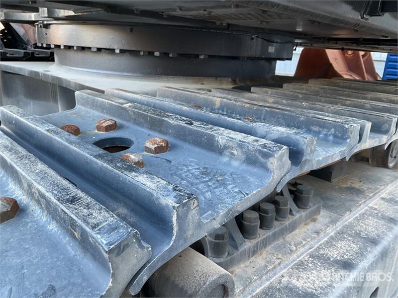 Hitachi ZX870LCR-5B Tracked Excavator Crawler excavators