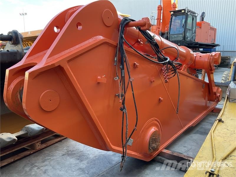 Hitachi ZX870LCR-5B Tracked Excavator Crawler excavators
