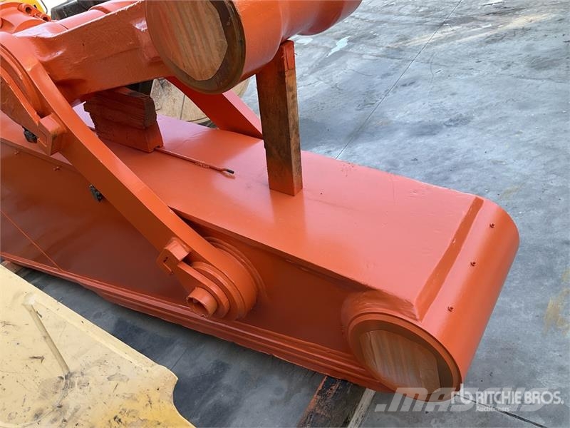 Hitachi ZX870LCR-5B Tracked Excavator Crawler excavators
