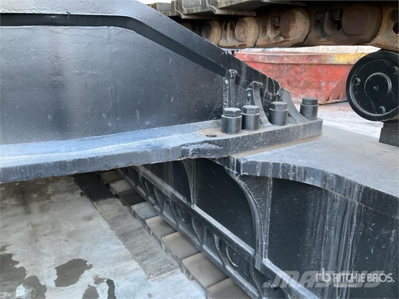 Hitachi ZX870LCR-5B Tracked Excavator Crawler excavators