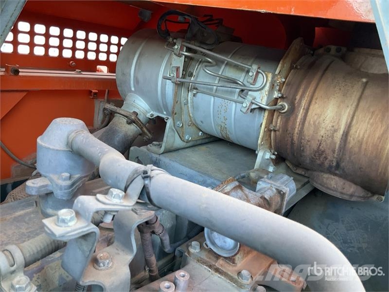 Hitachi ZX870LCR-5B Tracked Excavator Crawler excavators