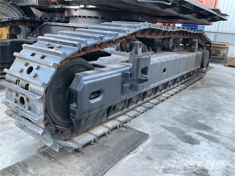 Hitachi ZX870LCR-5B Tracked Excavator Crawler excavators