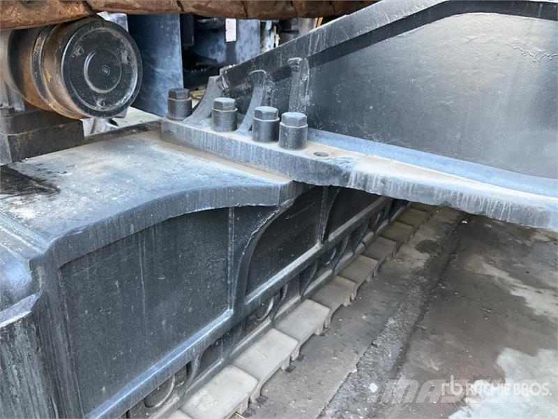 Hitachi ZX870LCR-5B Tracked Excavator Crawler excavators