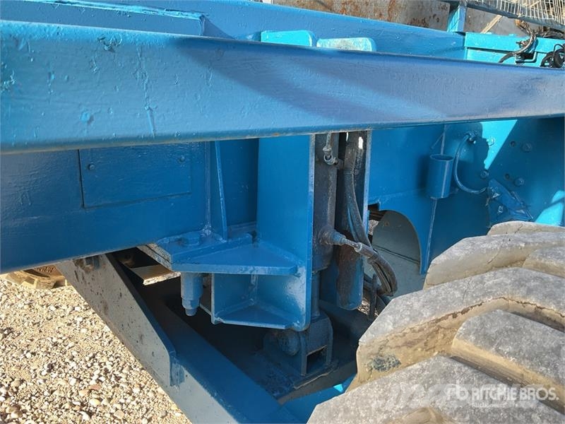 Holland Lift B-195DL25-4WD 4x4 Diesel Scissor Lift Elevadores de tesoura