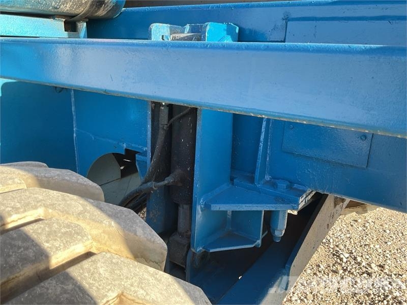 Holland Lift B-195DL25-4WD 4x4 Diesel Scissor Lift Elevadores de tesoura