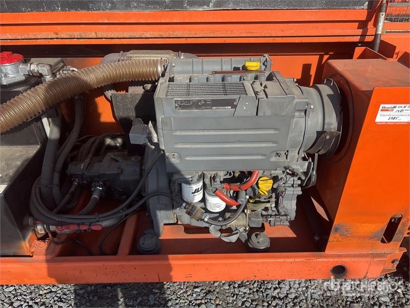 Holland Lift B195DL25G 4x4 Diesel Scissor Lift Schaarhoogwerkers