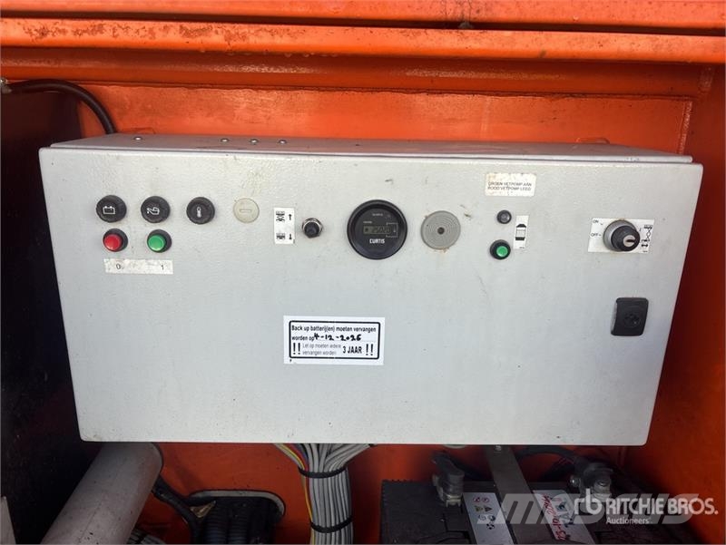 Holland Lift B195DL25G 4x4 Diesel Scissor Lift Schaarhoogwerkers