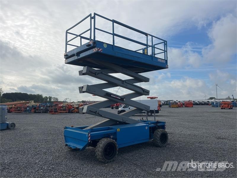 Holland Lift HL-160 E24 Electric Scissor Lift Makasli platformlar