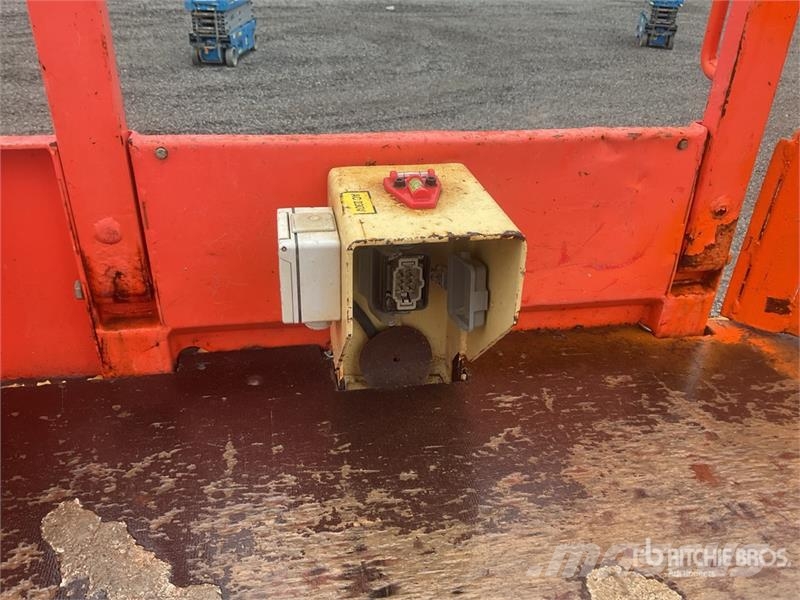 Holland Lift HL-220 D25 4x4 Diesel Scissor Lift Scheren-Arbeitsbühnen