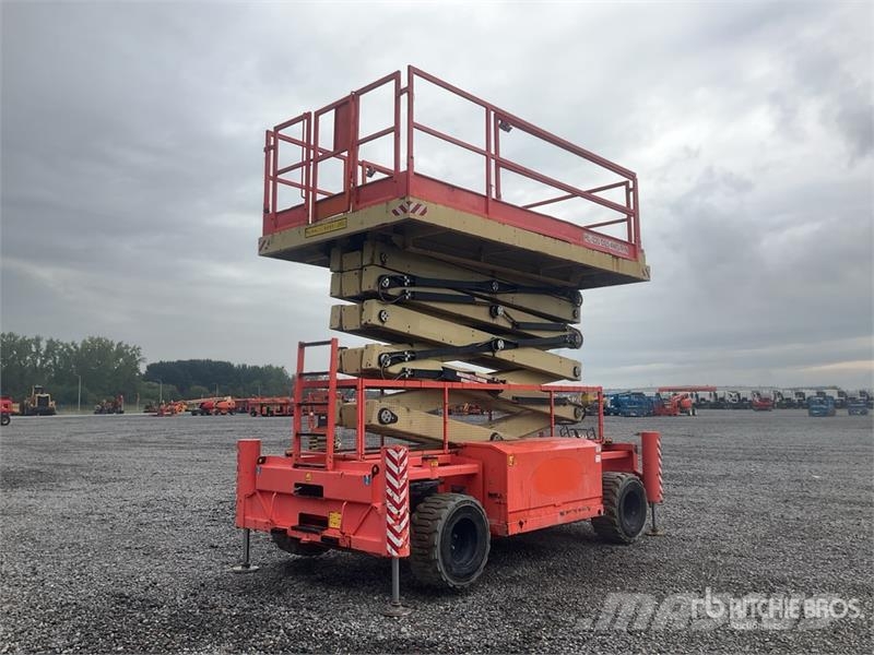 Holland Lift HL-220 D25 4x4 Diesel Scissor Lift Scheren-Arbeitsbühnen